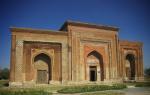 Guzgen Kirgizië.  stad Uzgen.  Mausoleum van de Karakhanid-dynastie