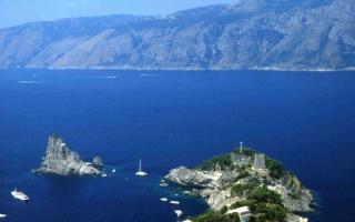 Се изнајмува островот на балетската ѕвезда Рудолф Нуреев Островот Рудолф Нуреев во Италија