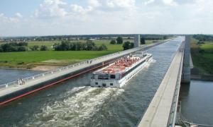 Magdeburg water bridge - a crossroads of water arteries