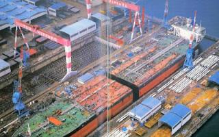 Нафтениот супертанкер „Кнок Невис“ е најголемиот брод во светот