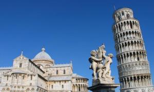Кривата кула во Пиза: турнеја, фотографија и историја Зошто кривата кула во Пиза е навалена