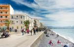 Приказна за независно патување во Грција: извештај за патување во одморалиштето Лутраки Од Атина до Лутраки со автомобил